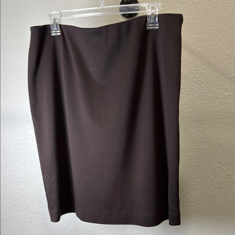 Elegant Brown Skirt